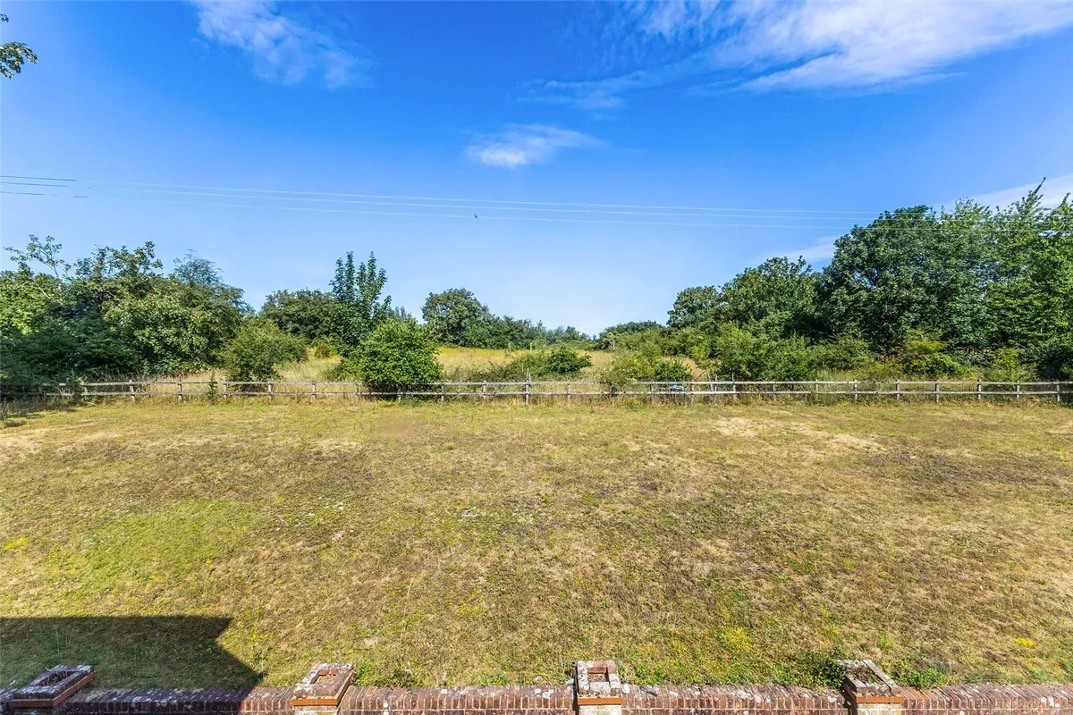Biddesden Farmhouse, Rooksdown, RG24