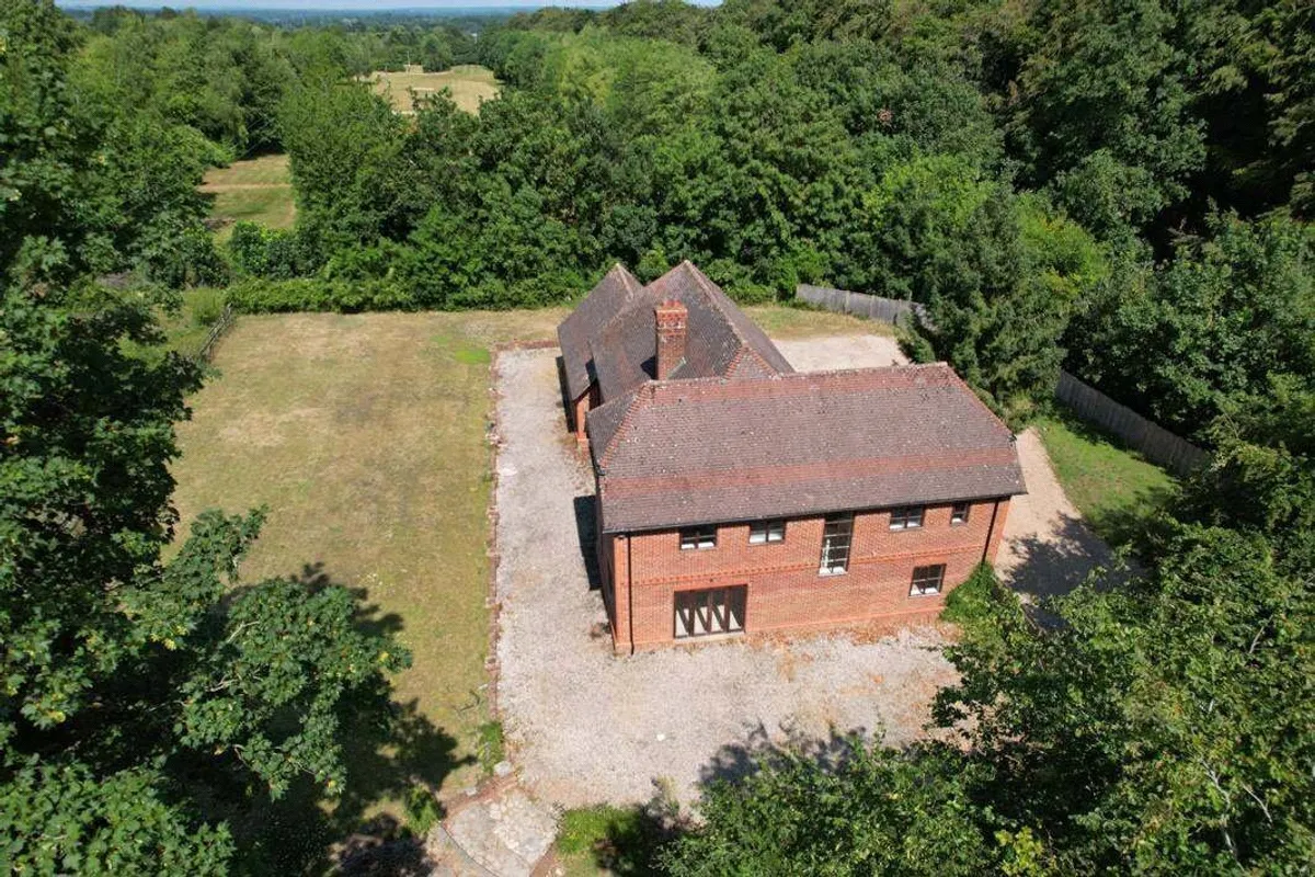 Biddesden Farmhouse, Rooksdown, RG24
