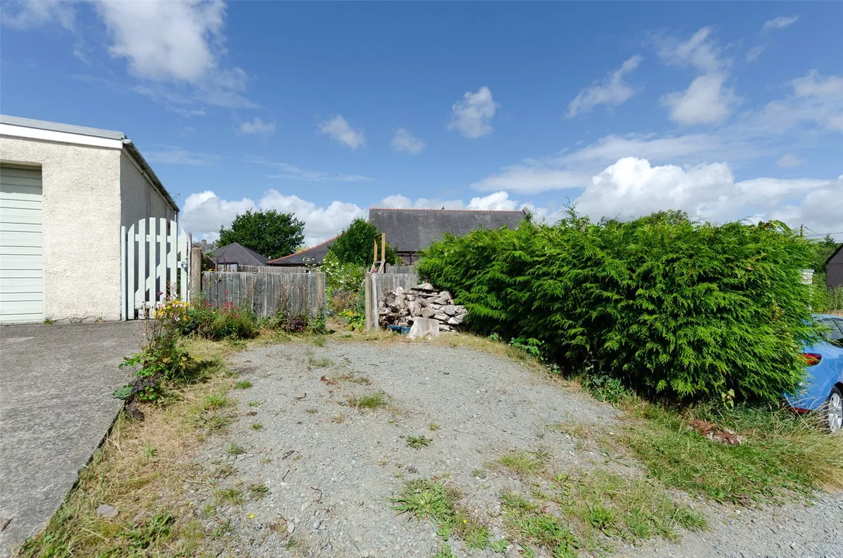 Llanrug, Caernarfon, Gwynedd, LL55