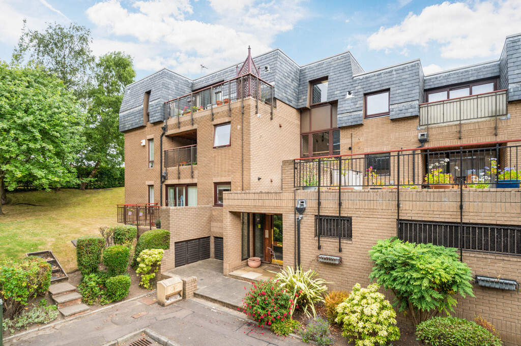 8 (Flat 5) Rocheid Park, Fettes, Edinburgh, EH4 1RU Image 1