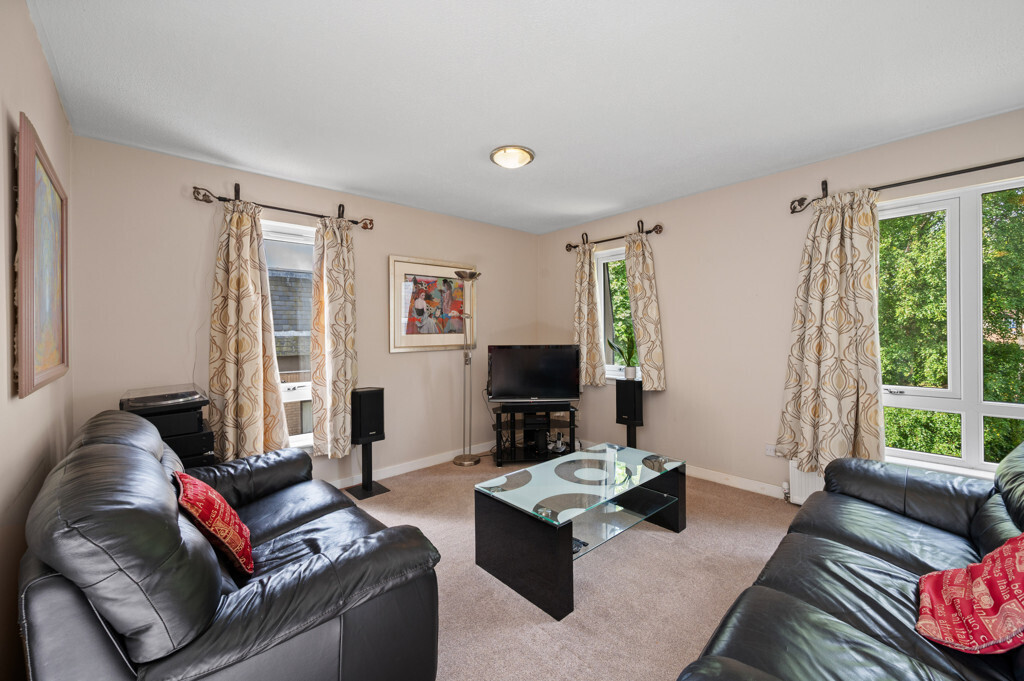 8 (Flat 5) Rocheid Park, Fettes, Edinburgh, EH4 1RU Image 8