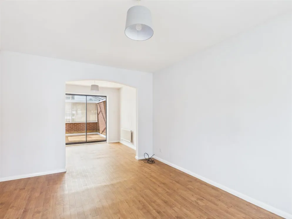 Property carousel item 10