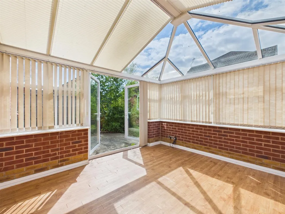 Property carousel item 15