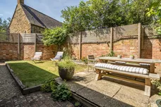 Earls Lane, Deddington, OX15 photo 2