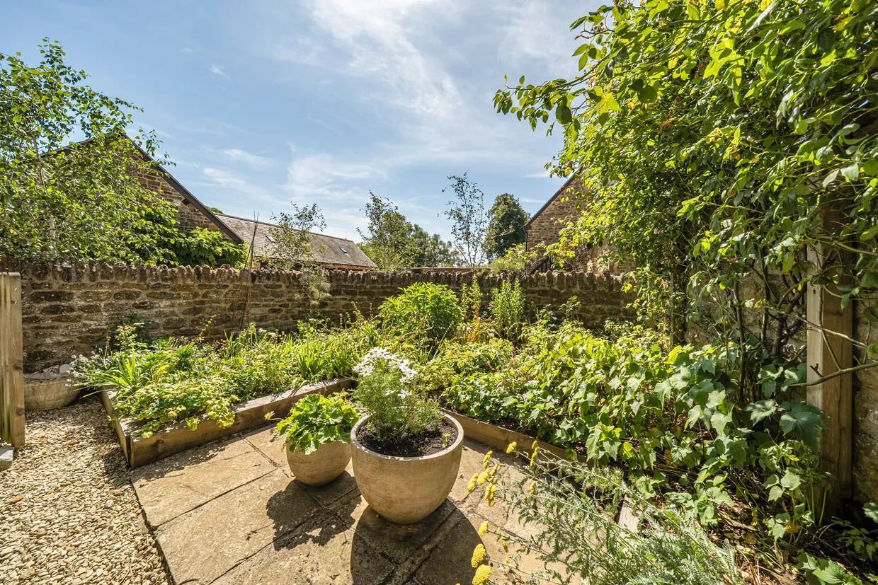 Earls Lane, Deddington, OX15 photo 7