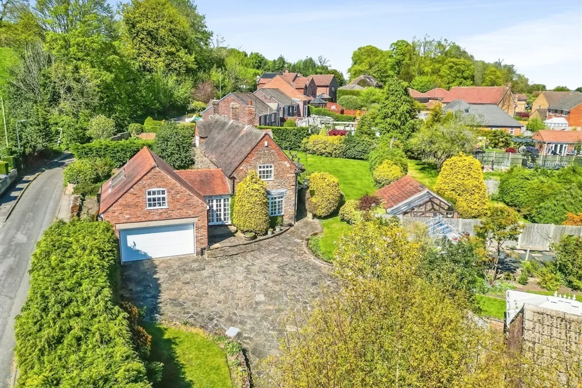 Trough Lane, Watnall, NOTTINGHAM