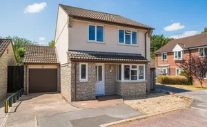 Holmes Road, Heathfield, Newton Abbot, Devon, TQ12 photo