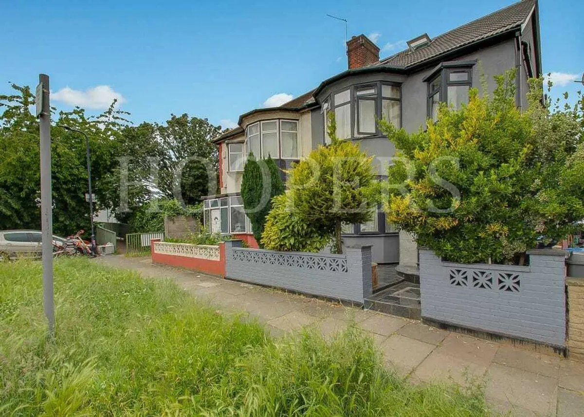 Winslow Close, London, NW10