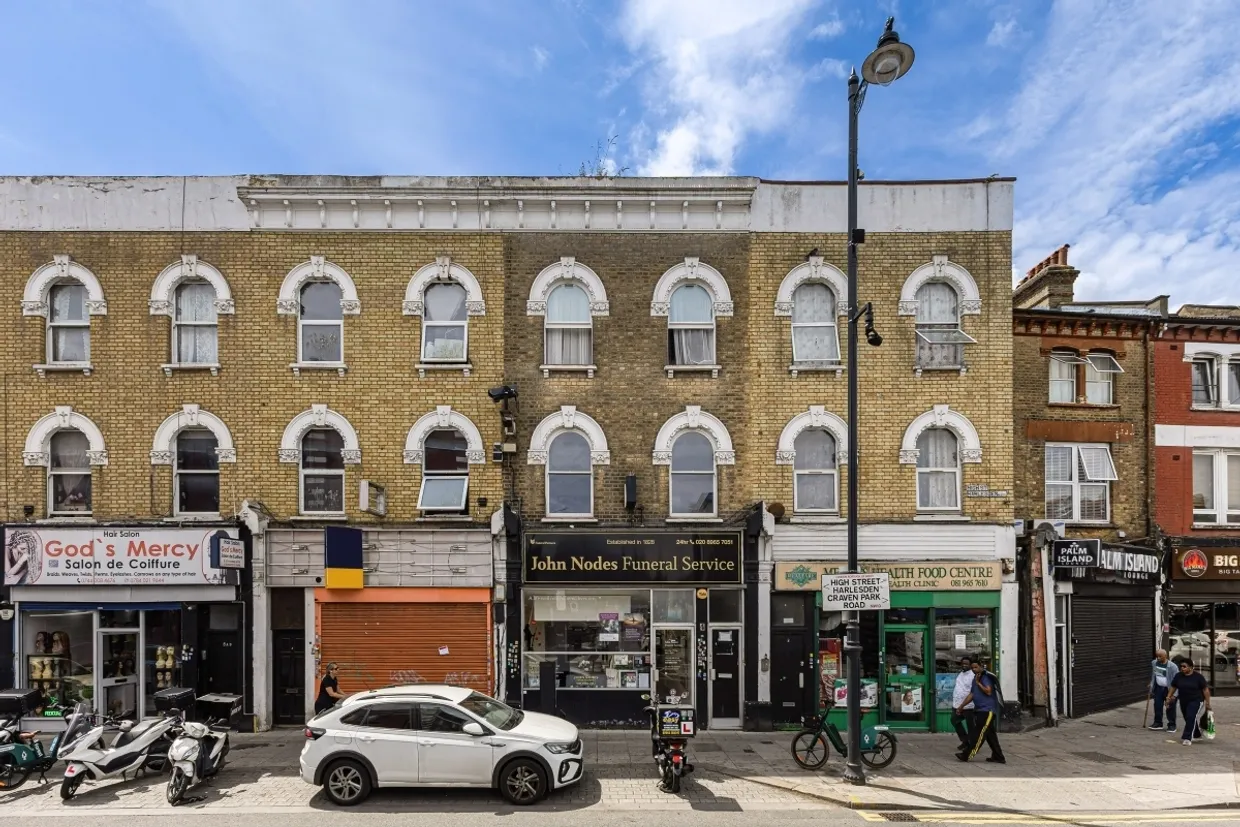 4 High Street London NW10 photo 12