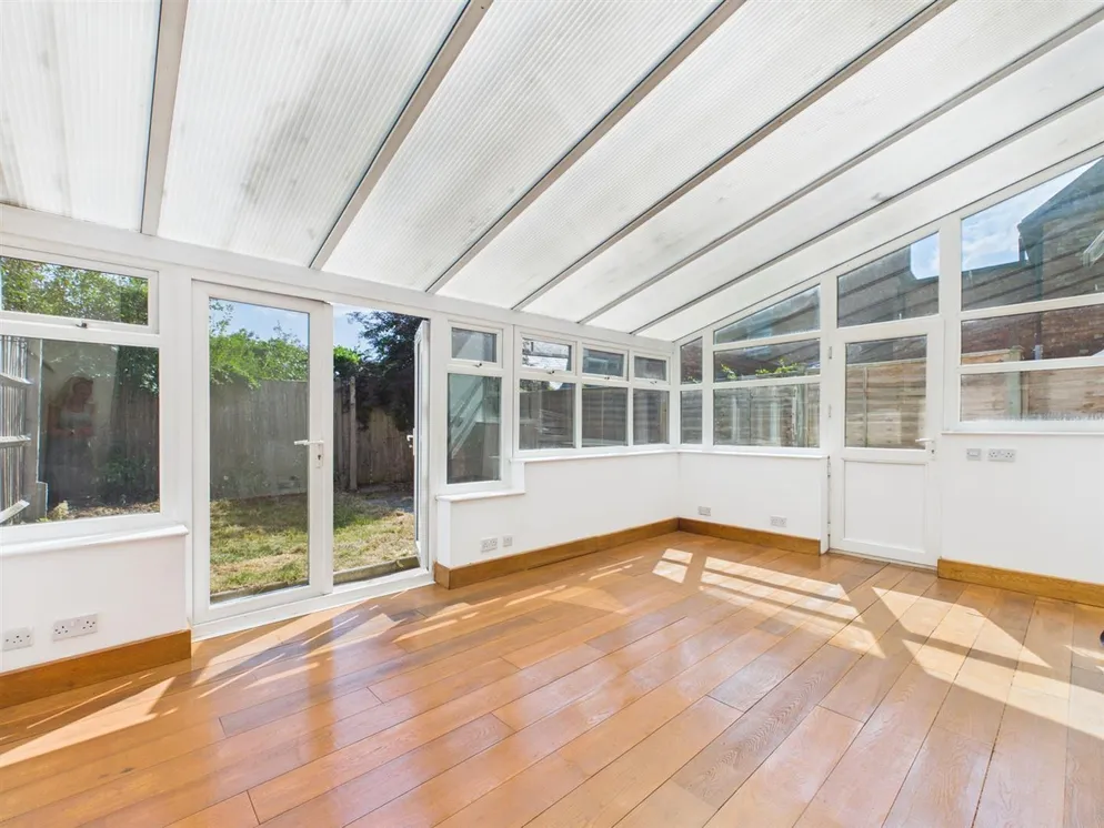 Property carousel item 12