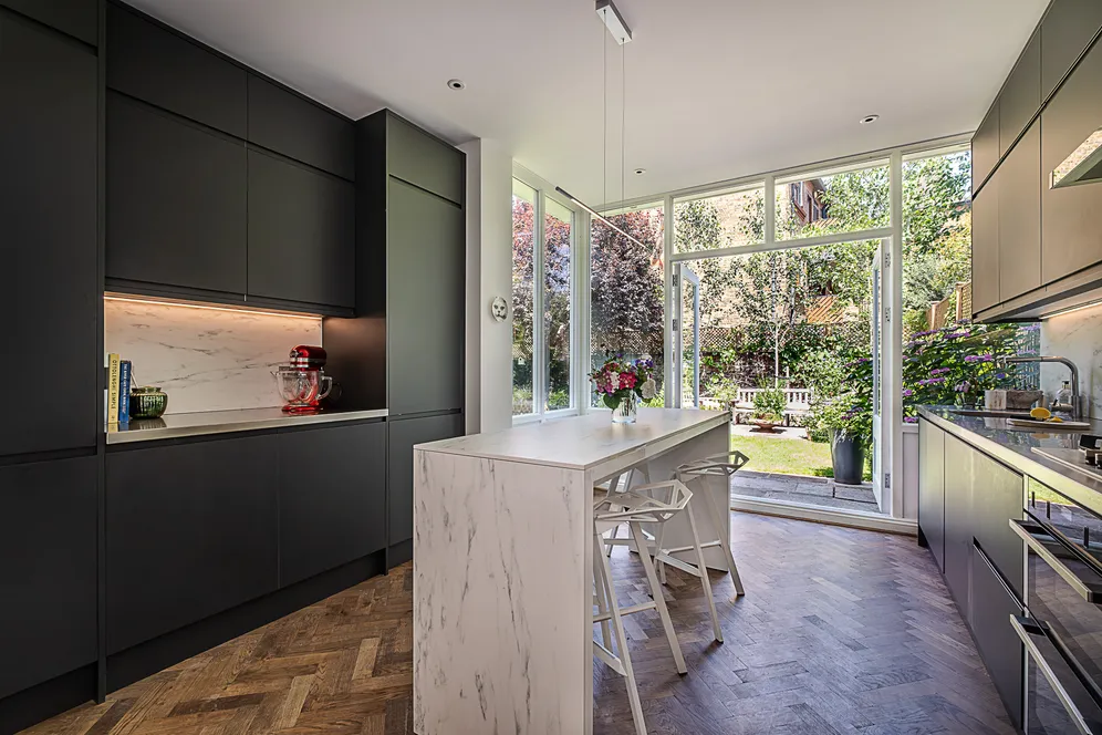 Roehampton Lane, London, SW15 photo 35