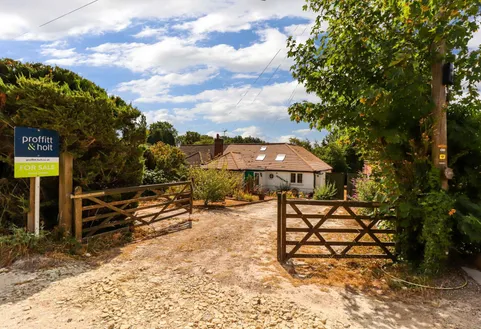 Bell Lane, Bedmond, WD5