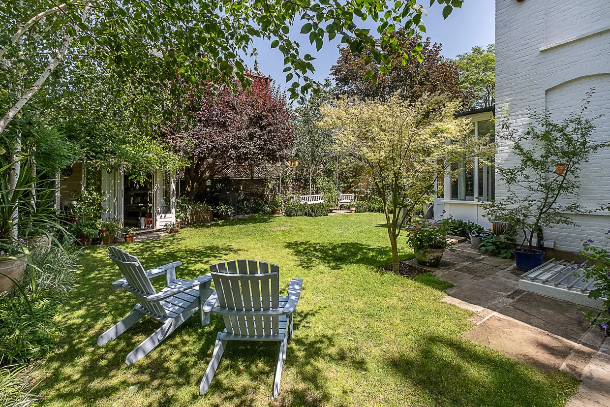 Roehampton Lane, London, SW15 photo 34