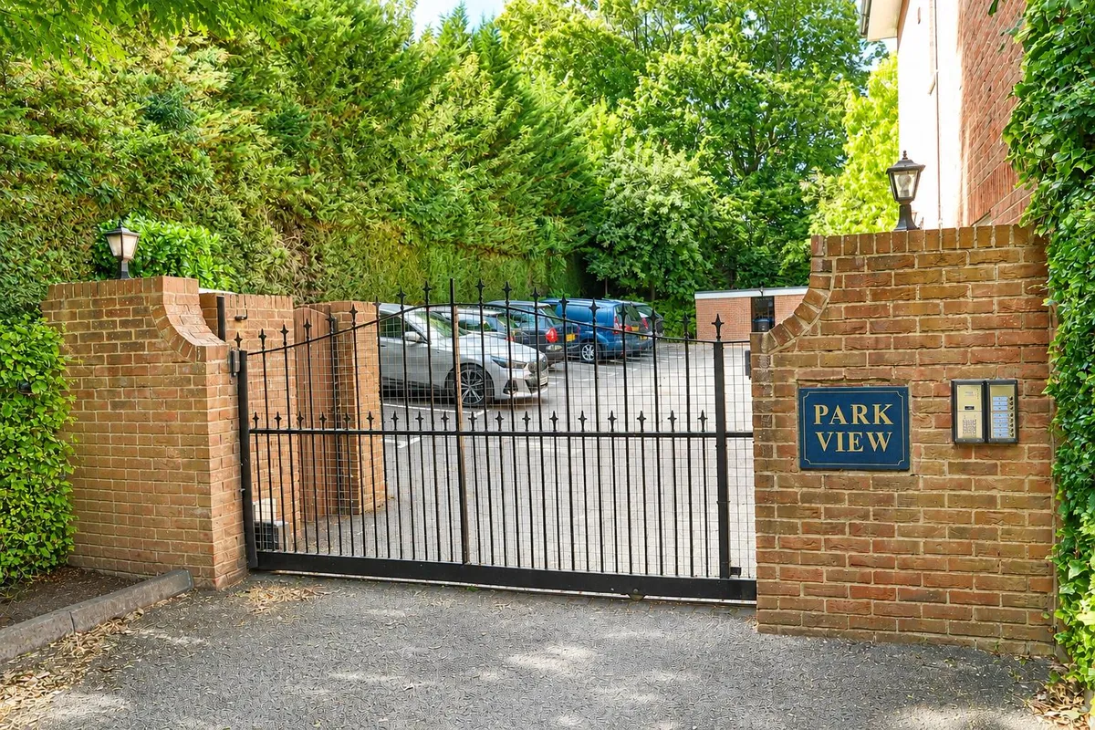 Park View, Gadebridge Lane, Hemel Hempstead, Hertfordshire, HP1 3JG