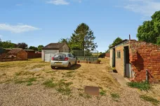 Station Row, New Bolingbroke, Boston