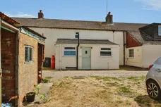 Station Row, New Bolingbroke, Boston
