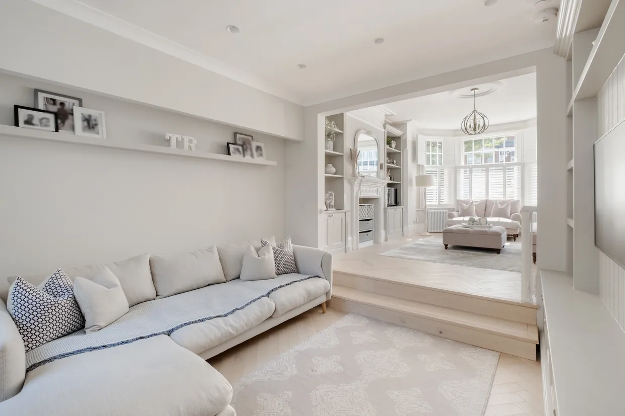 Dukes Avenue, London, N10 photo 12