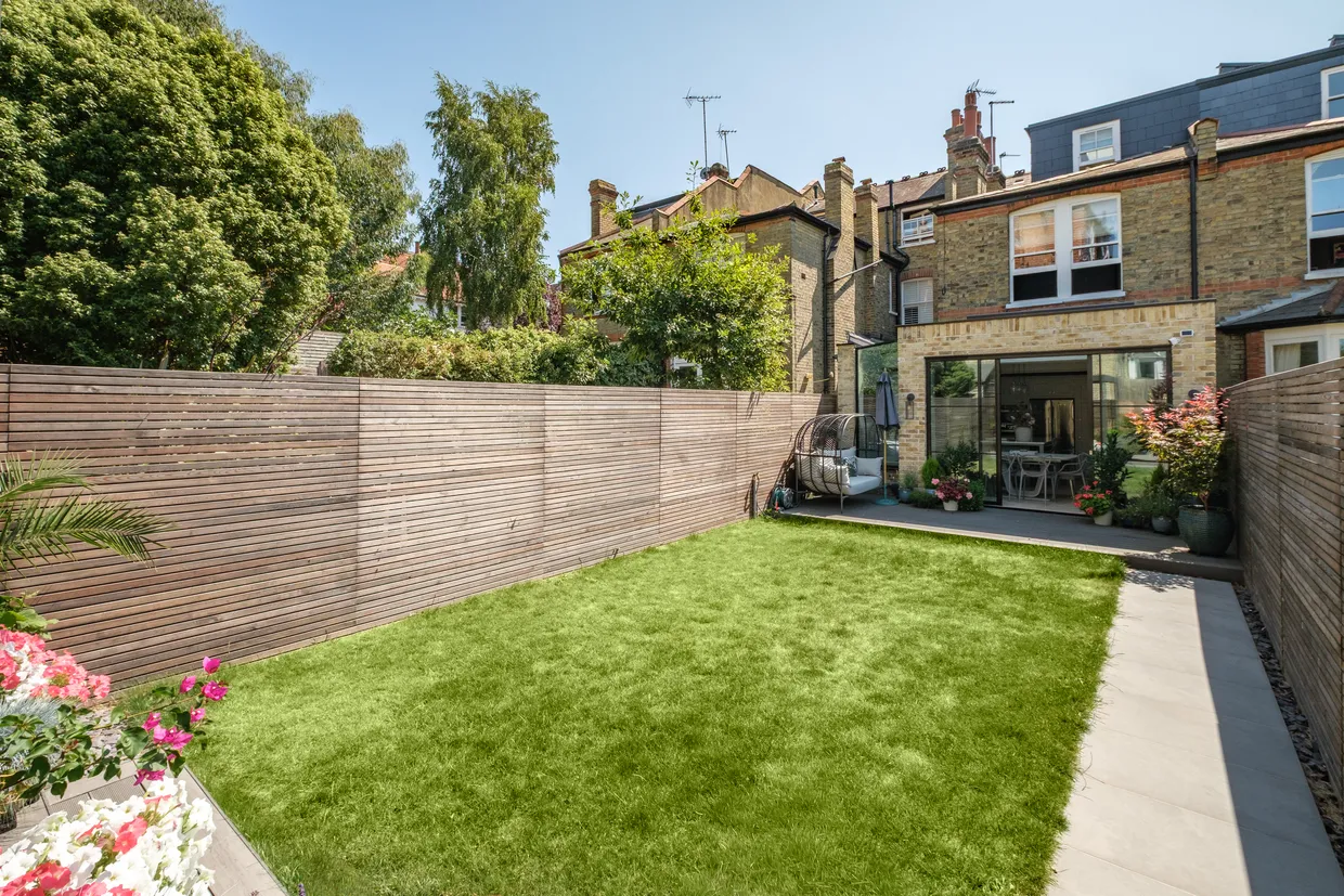 Dukes Avenue, London, N10 photo 25