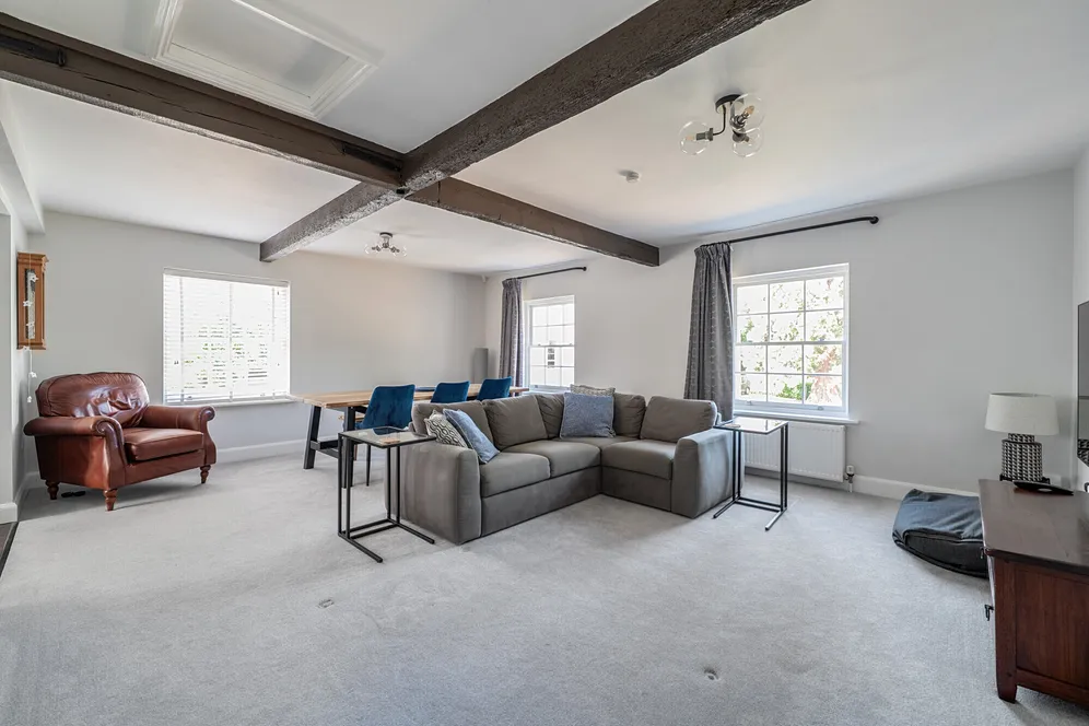 Harefield Grove, Cheltenham, GL50 photo 2