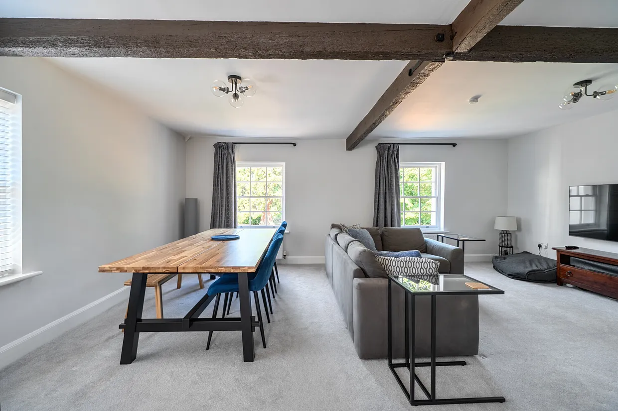 Harefield Grove, Cheltenham, GL50 photo 13