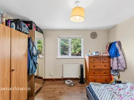 Kennedy Close, Mitcham thumb 3