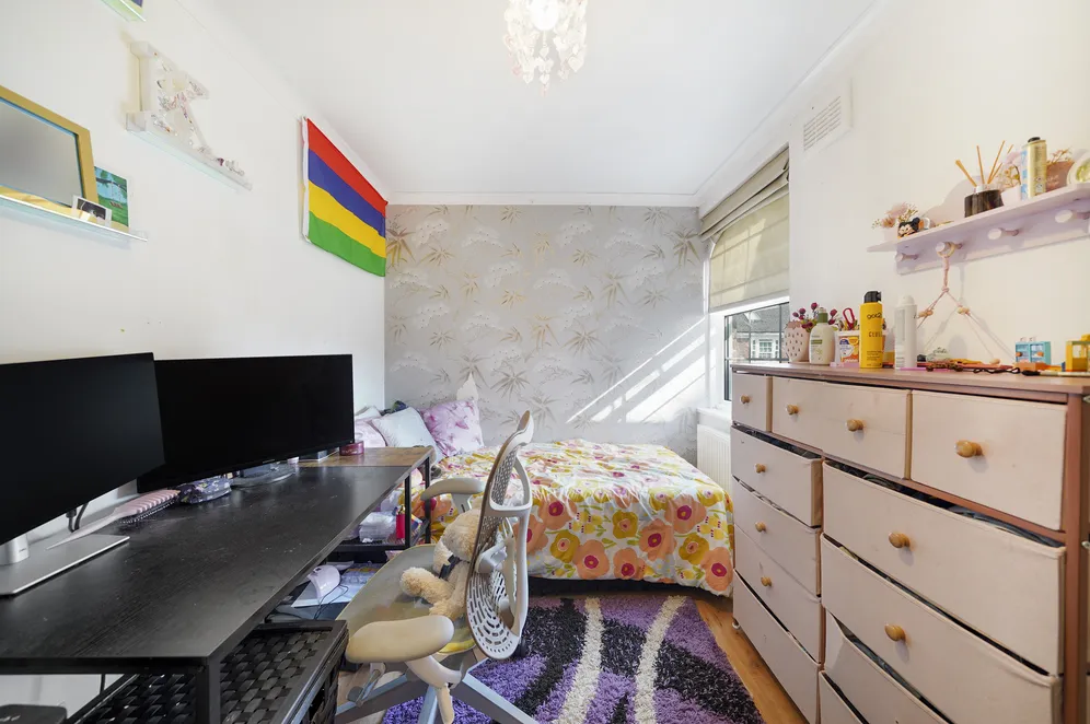 Whinfell Close, London, SW16 photo 17