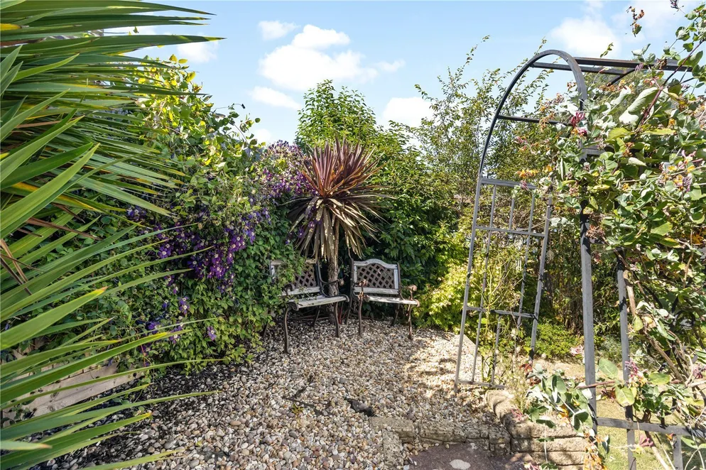 Property carousel item 20
