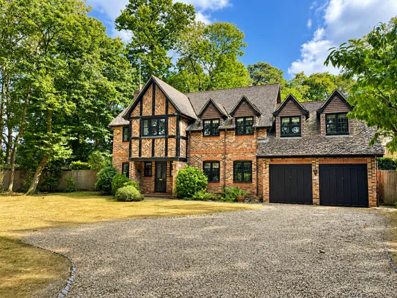 Coach House Gardens, Fleet, GU51