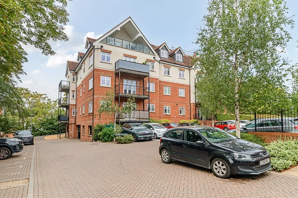 Bhamra Gardens, Maidenhead, SL6 photo 11