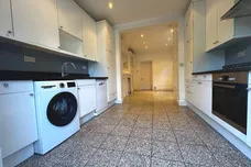 Wavendon Avenue, LONDON