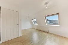 Ardshiel Close, London