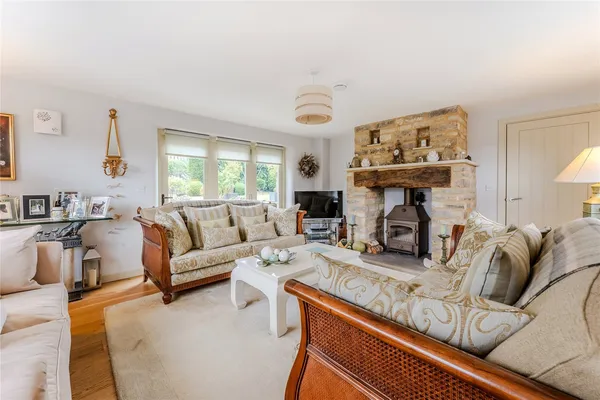 St. Andrews Lane, Titchmarsh, NN14 photo 5