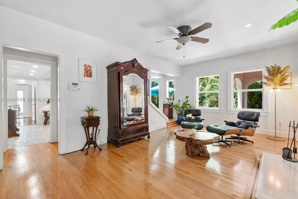 1042 Sorolla Ave, Coral Gables, FL 33134
