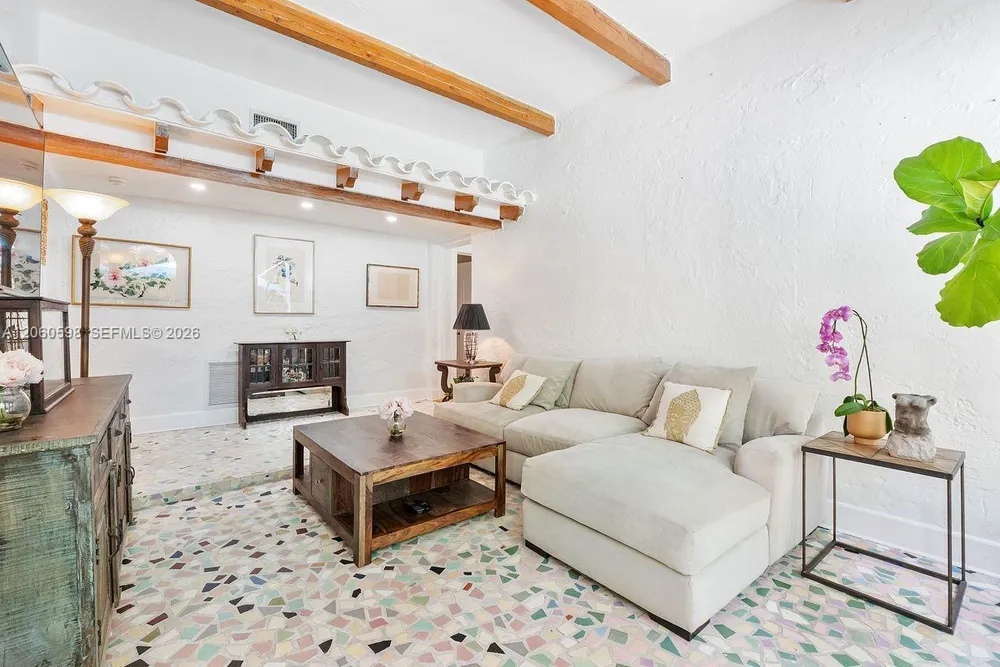 1042 Sorolla Ave, Coral Gables, FL 33134
