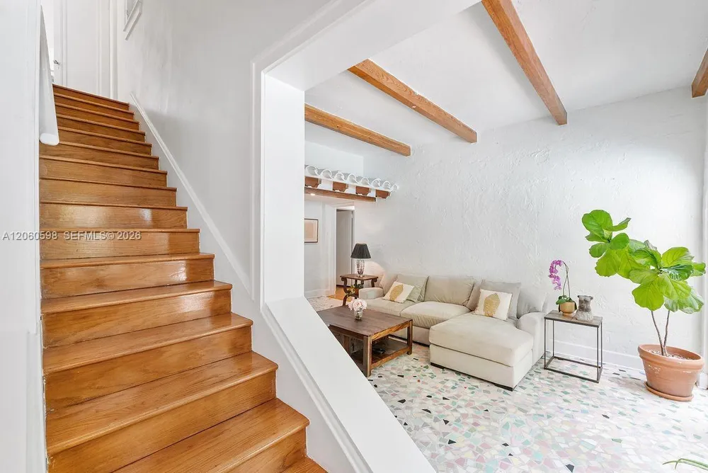 1042 Sorolla Ave, Coral Gables, FL 33134
