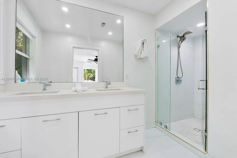 1042 Sorolla Ave, Coral Gables, FL 33134