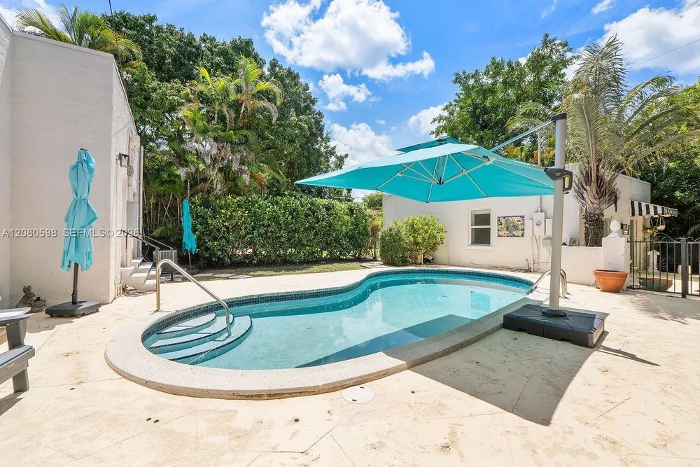 1042 Sorolla Ave, Coral Gables, FL 33134
