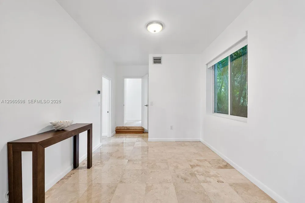 1042 Sorolla Ave, Coral Gables, FL 33134