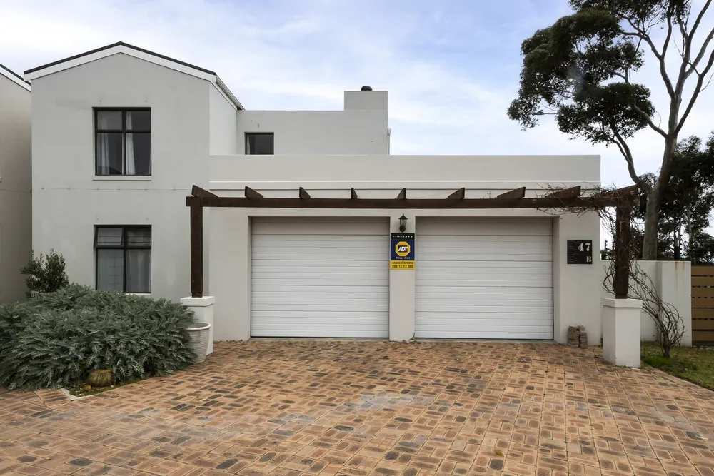 Video tour for South Africa, Western Cape, Sir Lowrys Pass, Blue Rock Road, 47