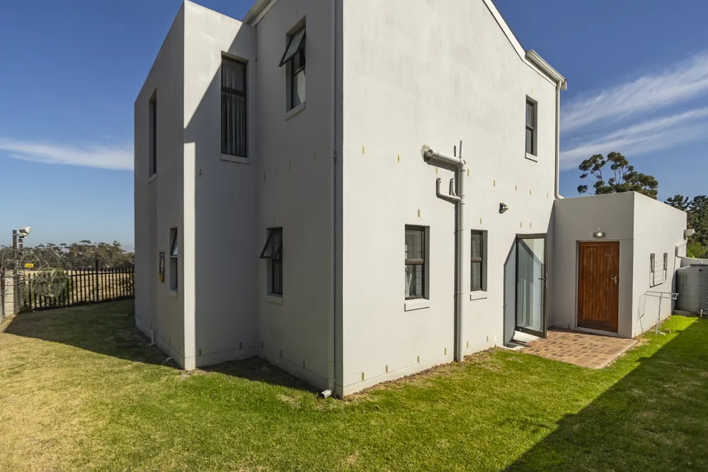 South Africa, Western Cape, Sir Lowrys Pass, Blue Rock Road, 47