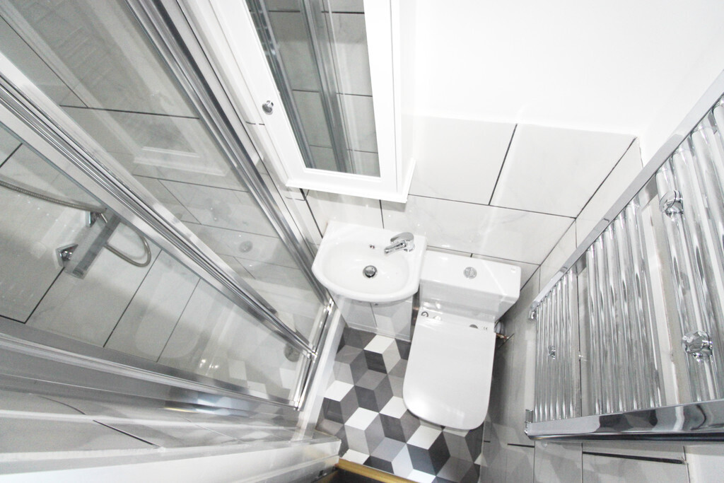 Room 5 of 5, Coronation Road, Coventry, CV1 5BX Image 4