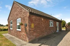 Main Road, New Bolingbroke, Boston