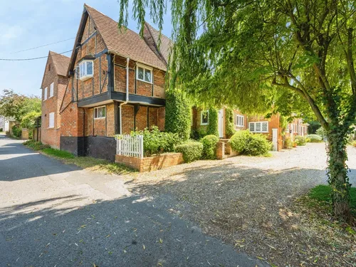 Orchard Lane, Stewkley, Leighton Buzzardphoto