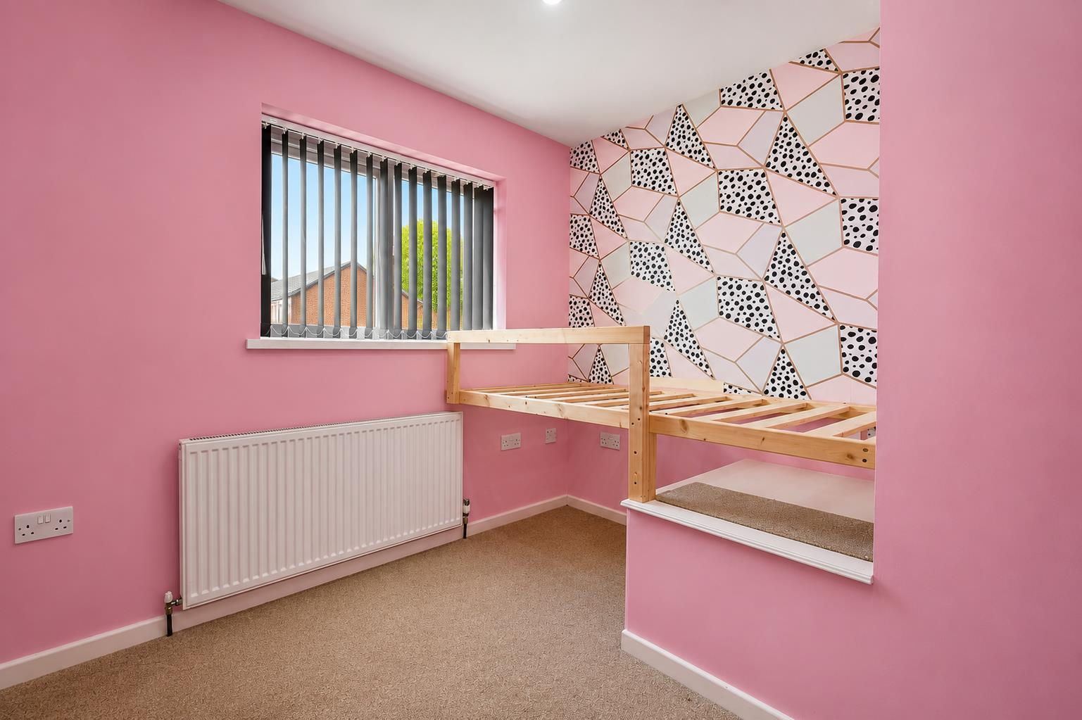 Saffrondale, Anlaby, Hull Image 11