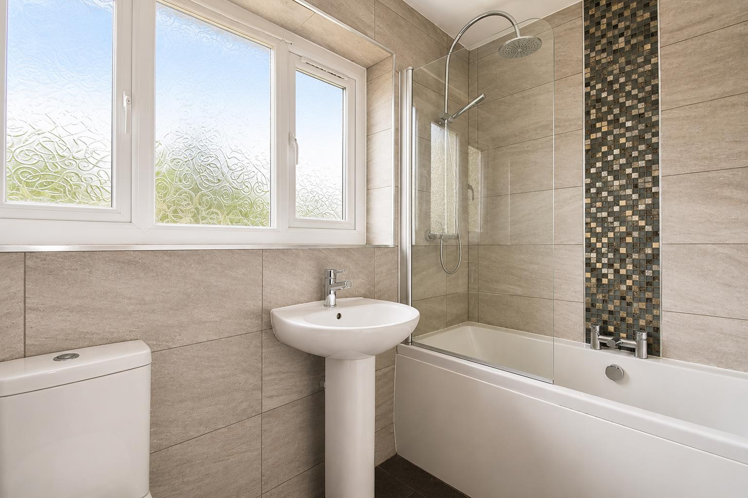 Saffrondale, Anlaby, Hull Image 12