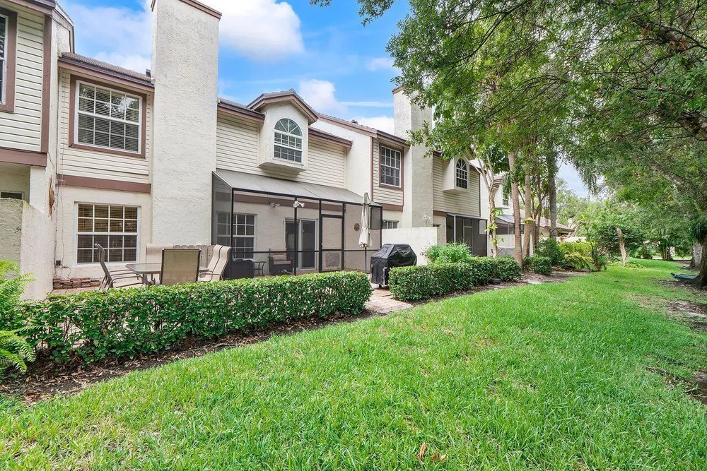 11606 NW 19th Dr, Coral Springs, FL 33071