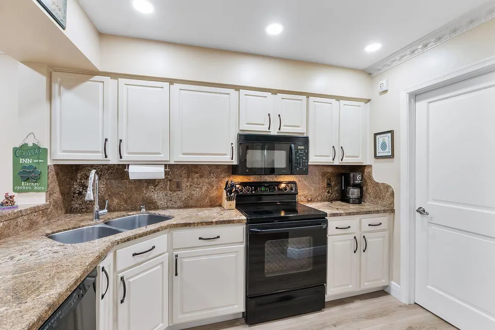 11606 NW 19th Dr, Coral Springs, FL 33071