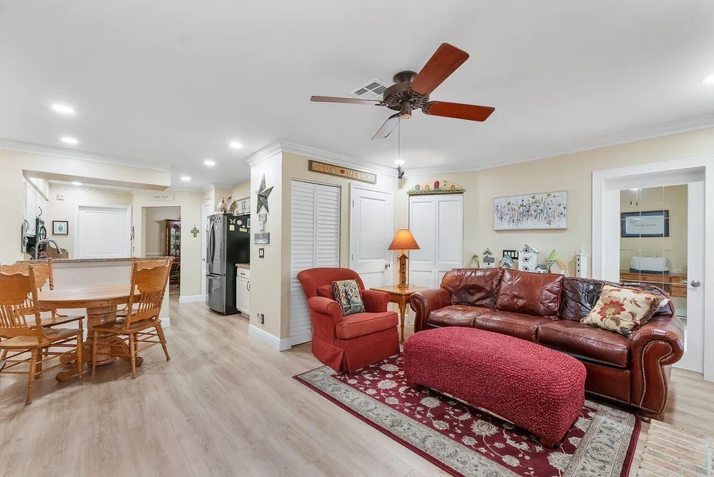 11606 NW 19th Dr, Coral Springs, FL 33071