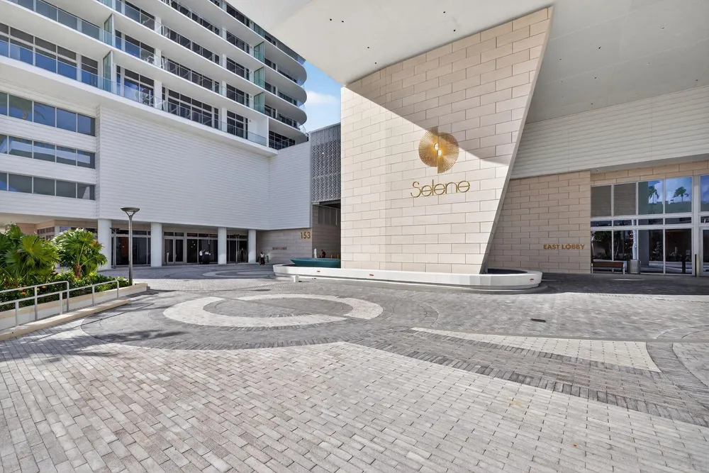153 N Seabreeze Blvd, Fort Lauderdale, FL 33304