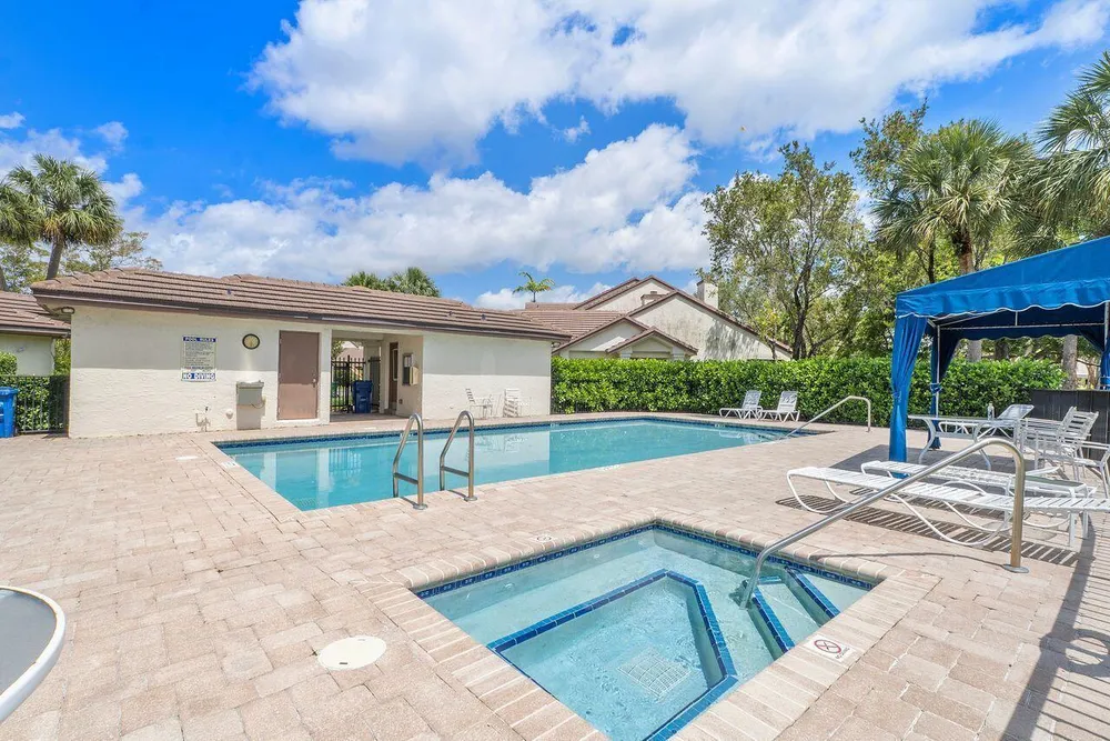 11606 NW 19th Dr, Coral Springs, FL 33071